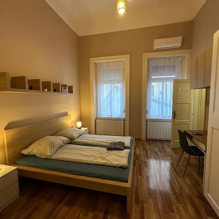 Fancy Cozy 2 Bdr Downtown 아파트