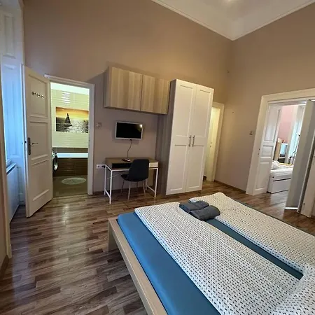 Fancy Cozy 2 Bdr Downtown *