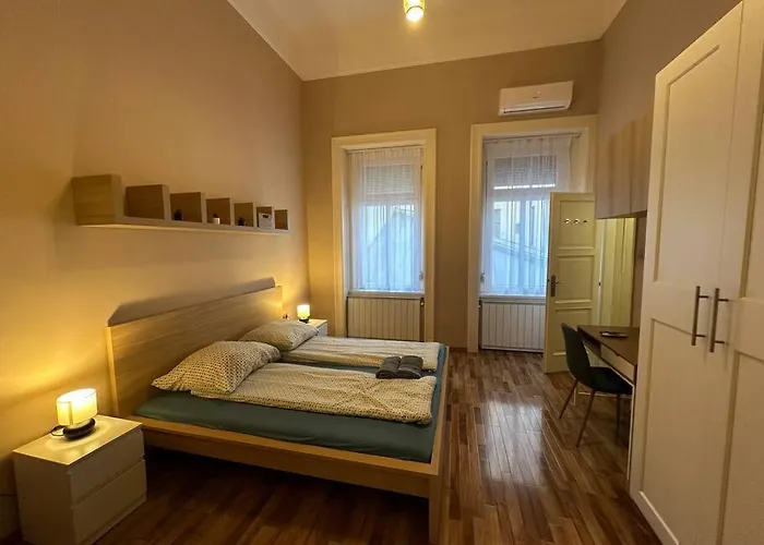Fancy Cozy 2 Bdr Downtown Apartament